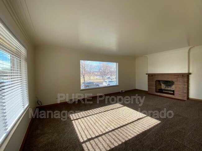 Foto del edificio - 4676 Grove St