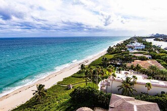 Building Photo - 1021 Hillsboro Mile