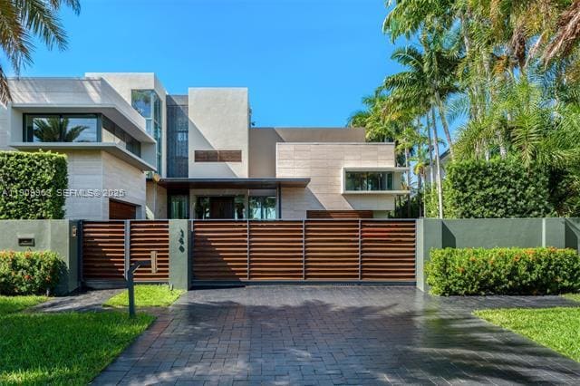 Foto del edificio - 360 Harbor Dr