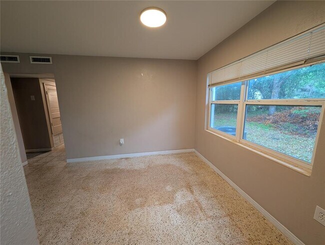 Foto del edificio - 208 Oakwood Dr