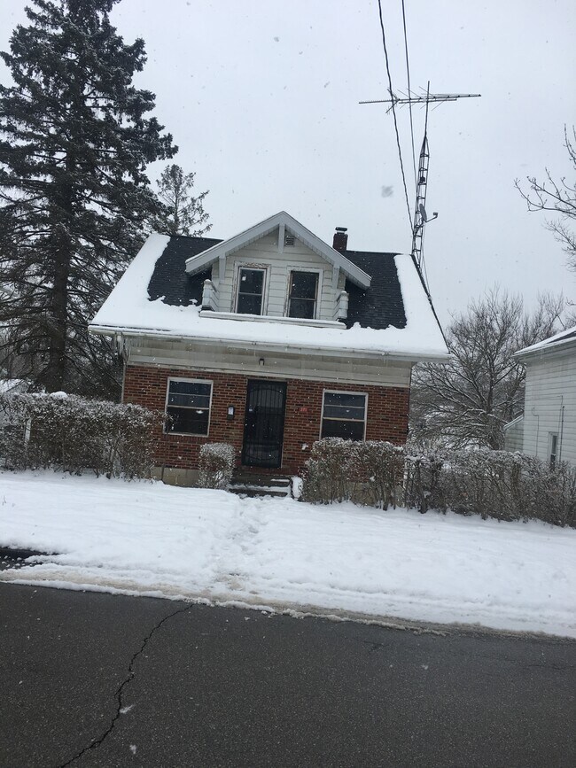 370 2nd Ave, Mansfield, OH 44902 House for Rent in Mansfield, OH