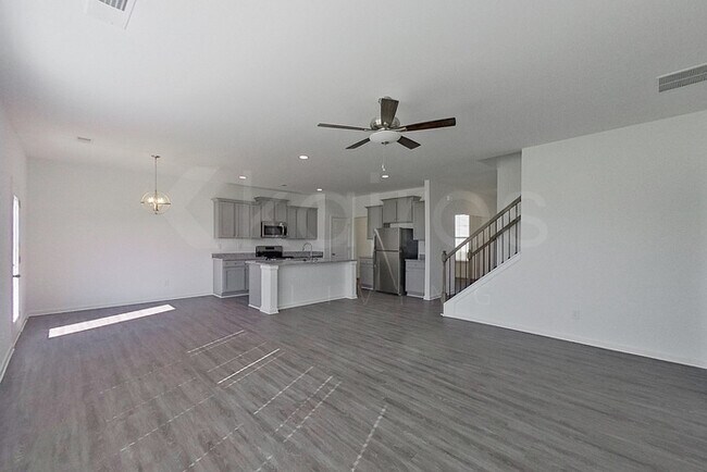Foto del edificio - 101 Silver Maple Ln