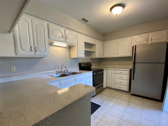 Building Photo - 963 Turtle Cove