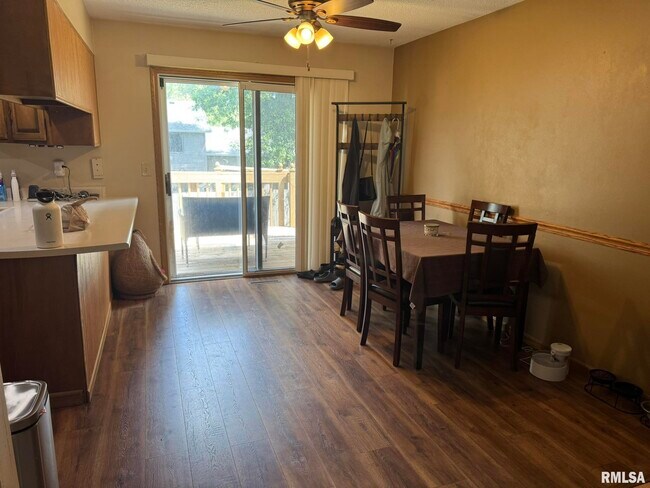Foto del edificio - 4125 Utica Ridge Rd