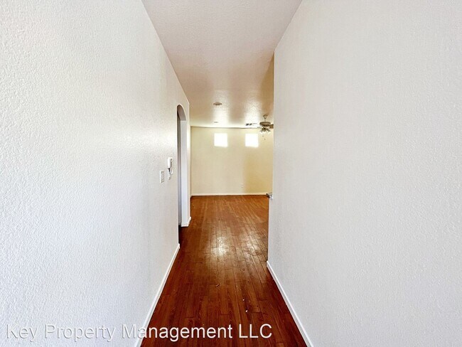 Building Photo - 2 br, 2.5 bath House - 10435 Fancy Fern St