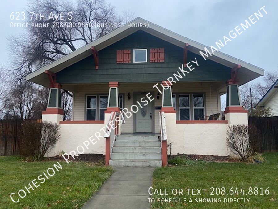 Foto principal - Charming 5-Bedroom, 2-Bath Craftsman Home ...