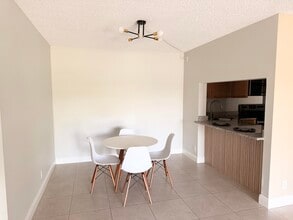 Building Photo - 3606 Alder Dr