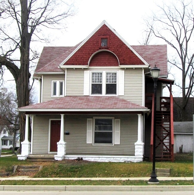Building Photo - 803 N Main St