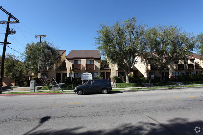 Building Photo - Owens Garden Apartments