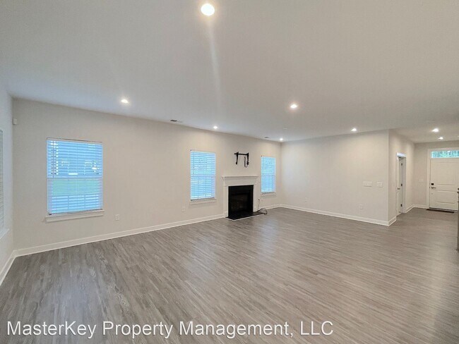 Building Photo - 4 br, 3 bath House - 3700 Horton Hill Dr