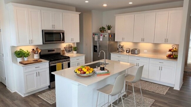 Foto del edificio - 7123 Glennwick Grv Ln