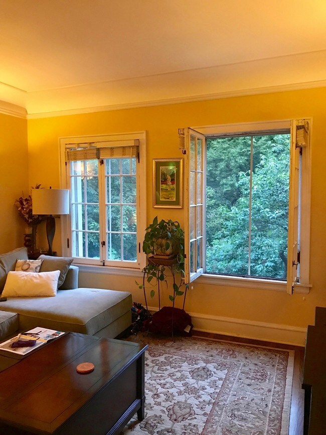 Foto del edificio - 1033 Ontario St