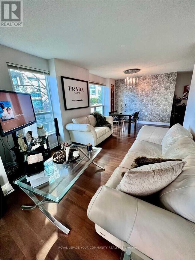 Photo du bâtiment - 203-221 HILLCREST Ave