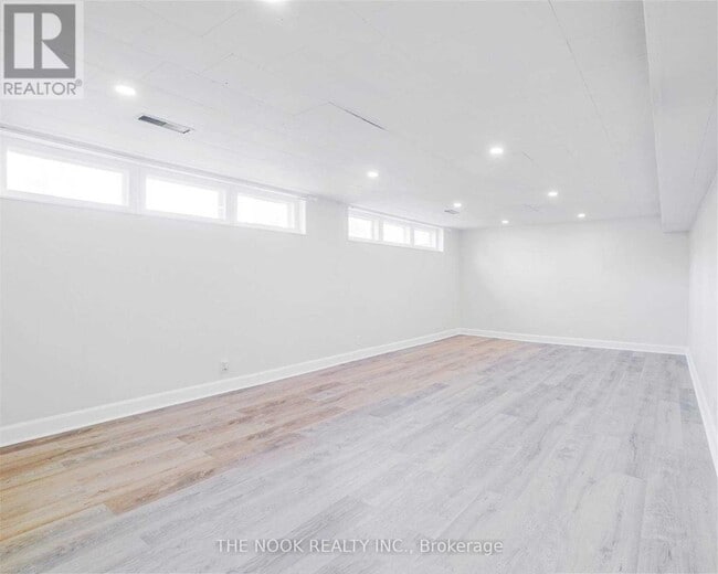 Building Photo - 751 Glengrove St