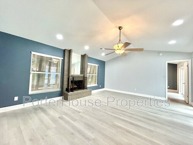 Building Photo - 5015 Nassau Cir