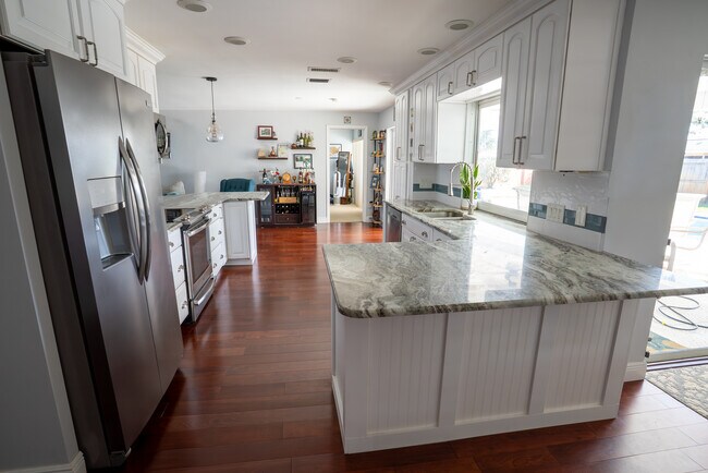 Cocina - 8679 Merrimoor Blvd