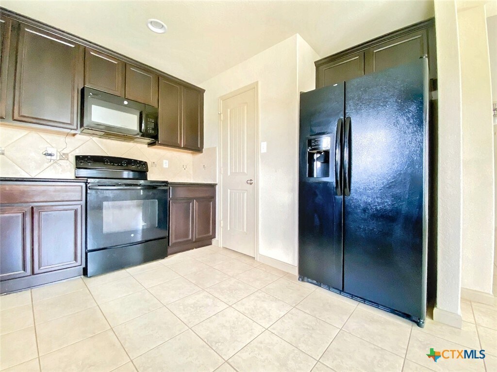 Foto principal - 723 Spectrum Dr