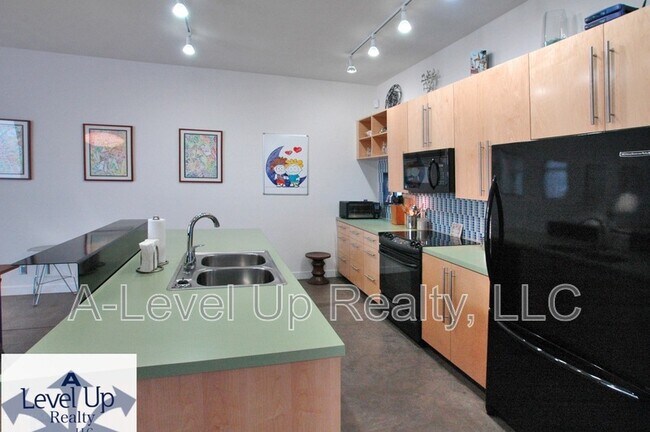 Foto del edificio - 3621 E 3rd St