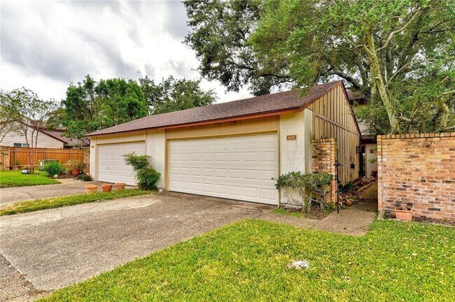 Building Photo - 8442 Antero Dr