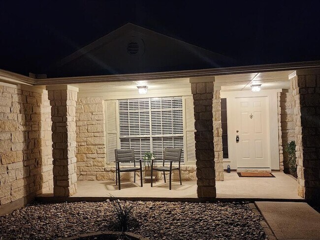 Building Photo - 4429 Chickasaw Ct