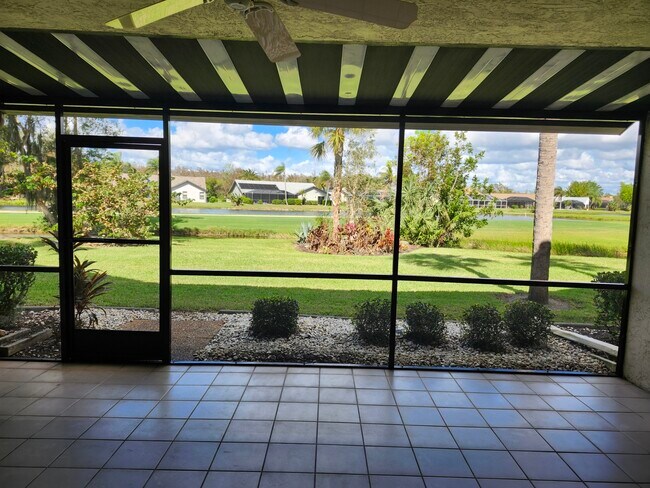 Foto del edificio - 7141 Golden Eagle Ct