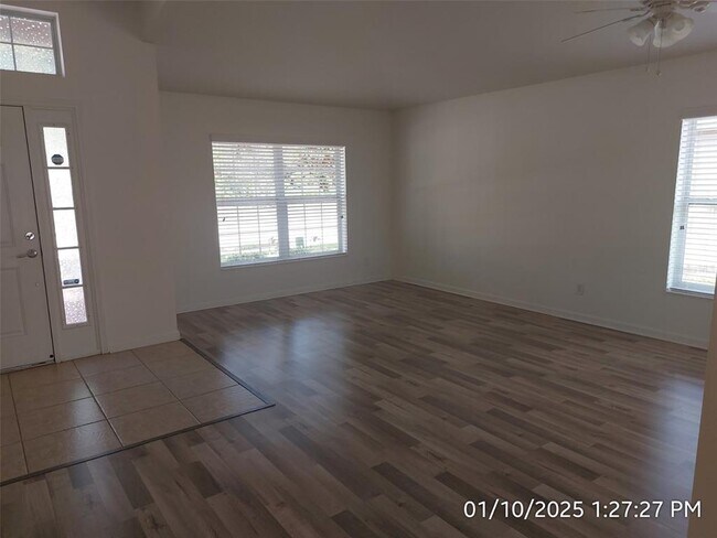 Foto del edificio - 10715 55th Ct E