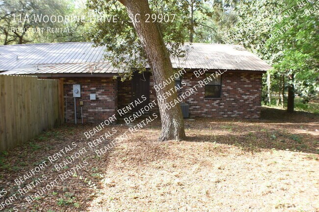 Building Photo - 11A Woodbine Drive Beaufort