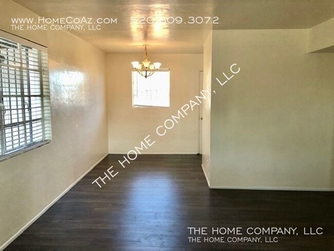 Building Photo - 2602 E Keswick Cir