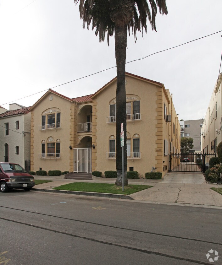 Foto principal - 1401 N Catalina St