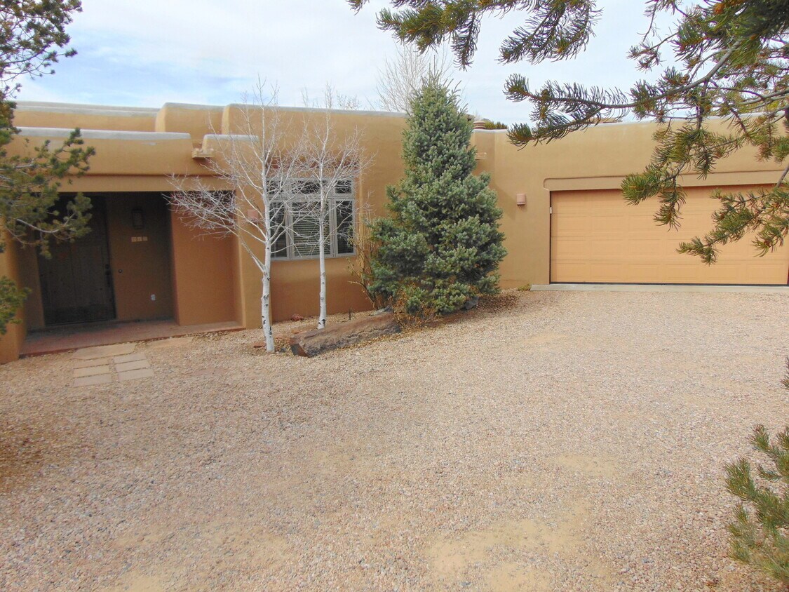 Foto principal - 416 Calle Kokopelli - *LEASE PENDING*