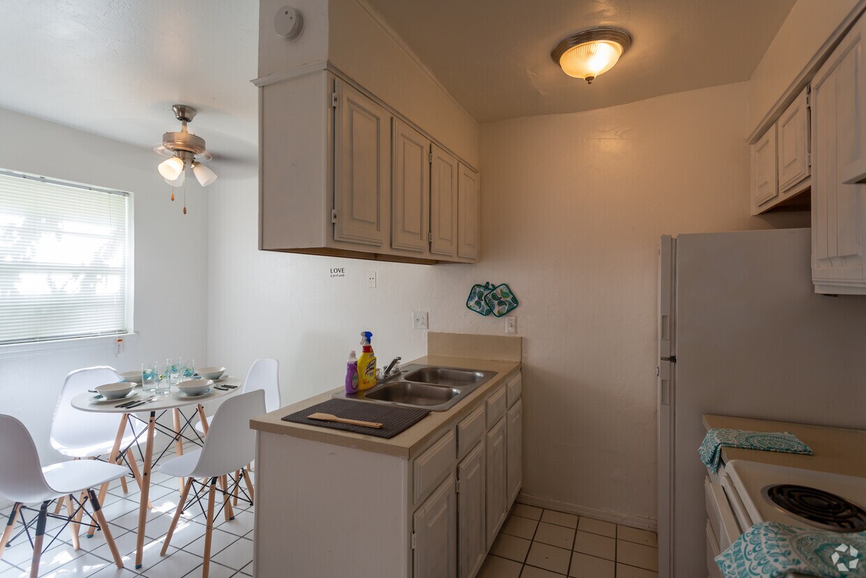 Bradford Square Apartments Oklahoma City, OK