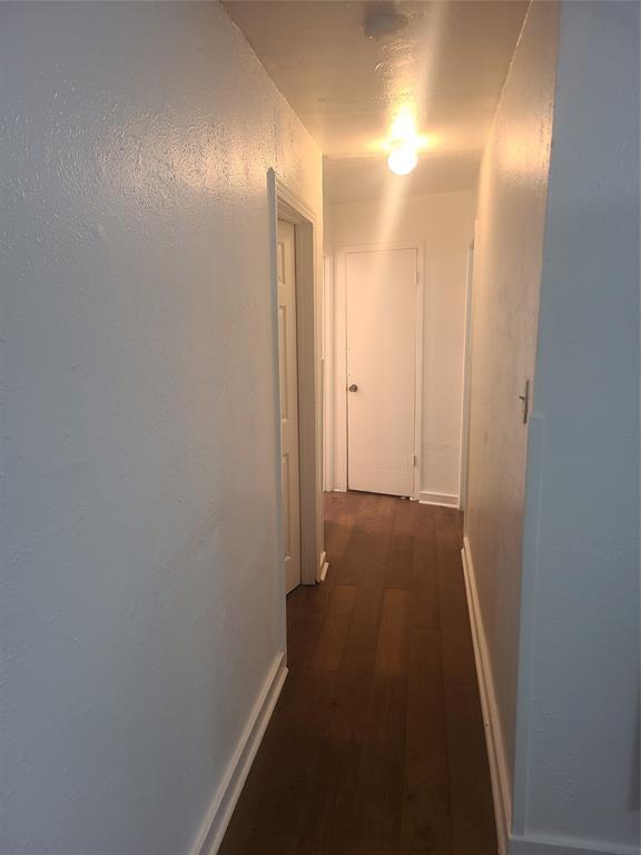 Building Photo - 401 S Orchid Dr