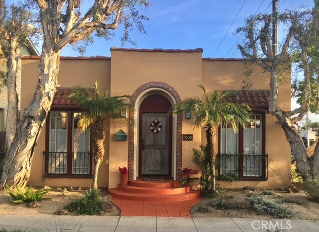 Primary Photo - 3600 E Vista St