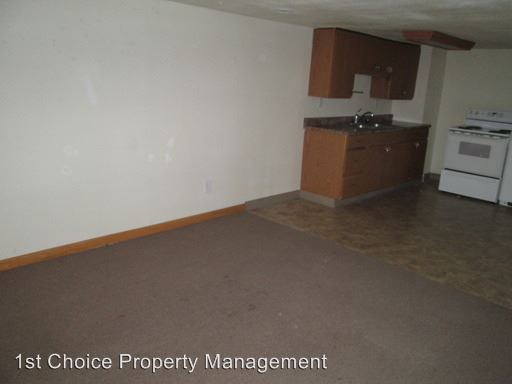 Building Photo - 754 N 10th St