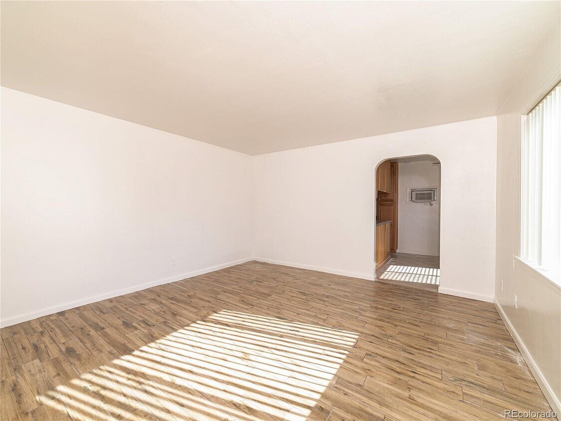 Foto del edificio - 9170 Cedar Ct