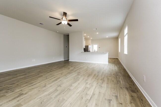Foto del edificio - 15663 Plum Brk Dr