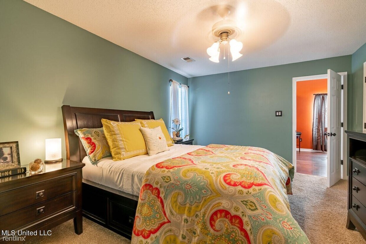Foto del edificio - 3 br, 2 bath House - 5352 Kalian Cv