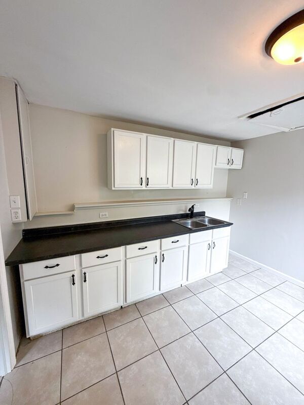 Building Photo - 3103 Grasmere Ave