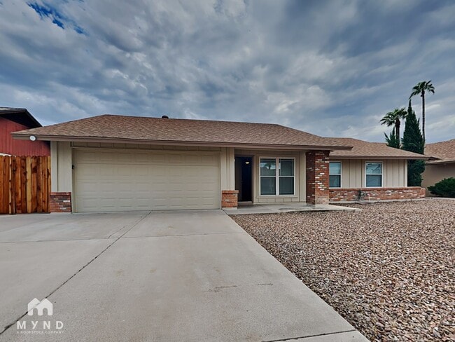 Building Photo - 1801 W Potter Dr