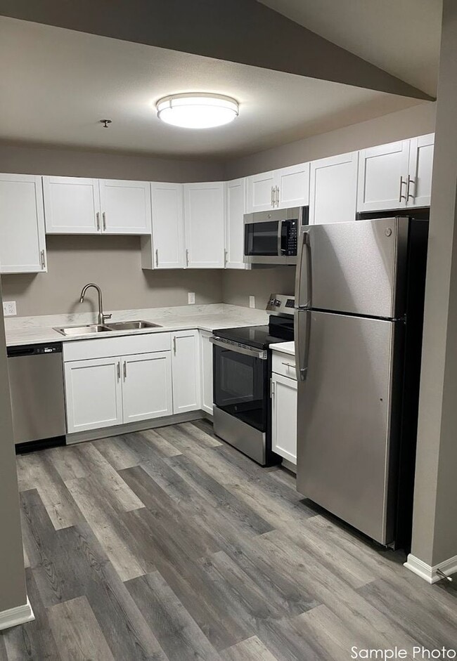 Interior Photo - Bristol Cove Apartments LLC
