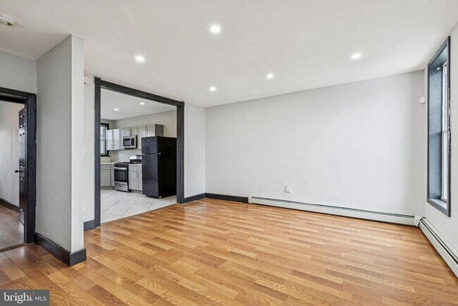 Foto del edificio - 5221 Linden Heights Ave