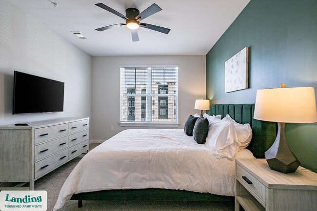 Foto del edificio - 1270 Hillcrest Dr