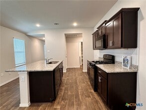 Building Photo - 101 Calgary Ln