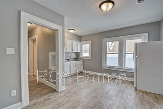 Foto del edificio - 412 N Bradley Ave