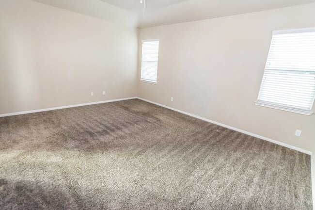 Building Photo - 18011 Oliveria Way