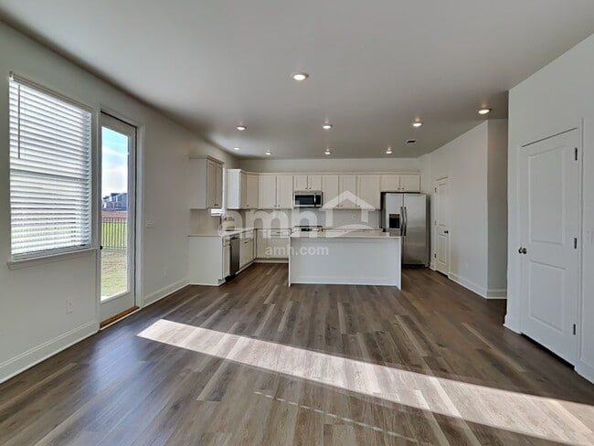 Building Photo - 216 Latitia Lane