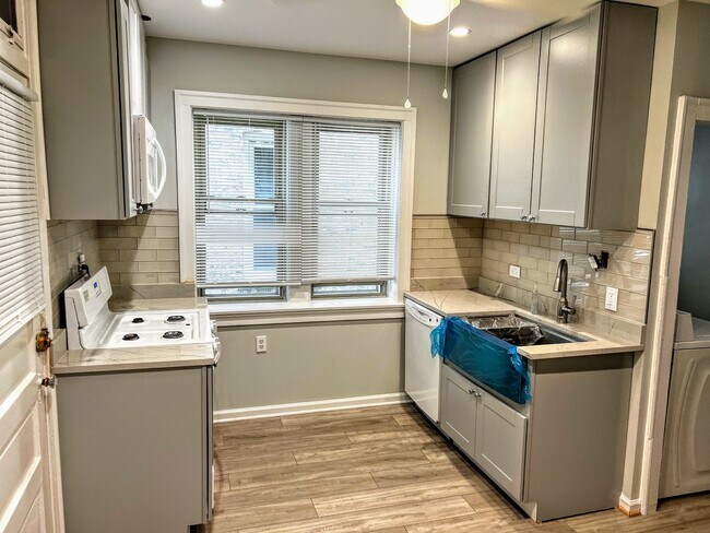 Foto del edificio - 723 Dobson St