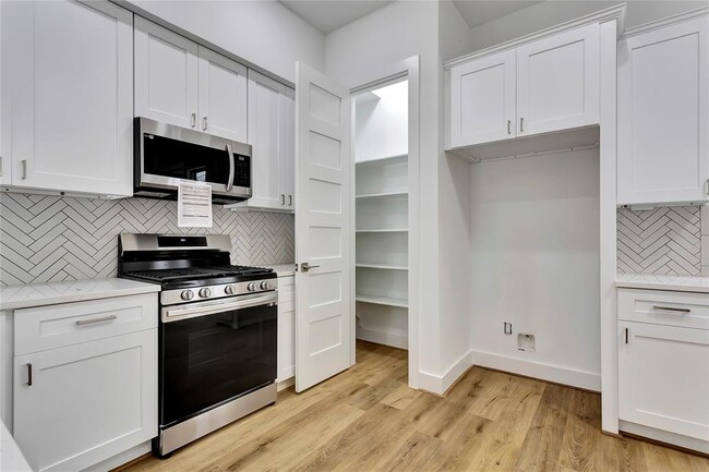 Foto del edificio - 3129 Hadley St