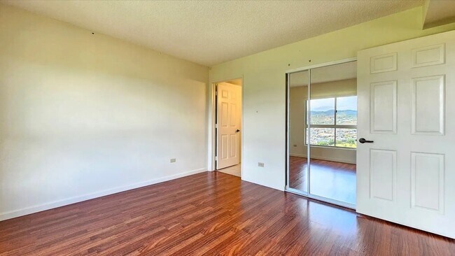 Building Photo - Available now- 2 Bedroom, 2 Bath in Countr...