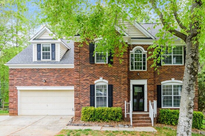 Foto principal - 8933 Newgard Ct